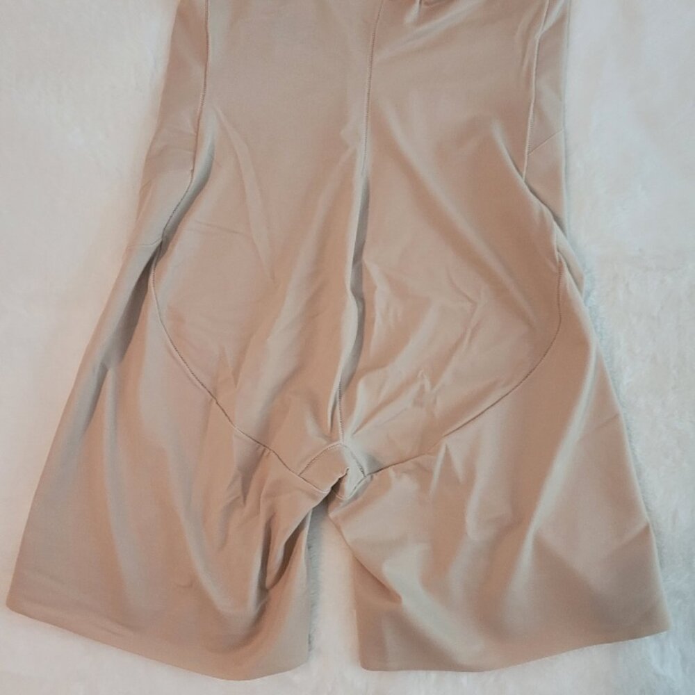 Shapewear for women shorts with tummy control L brand TC beige worn few hours